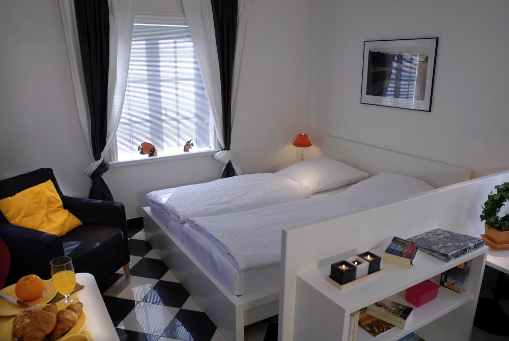 Moderner Schlaftraum Schlafzimmer Modern in Weiss